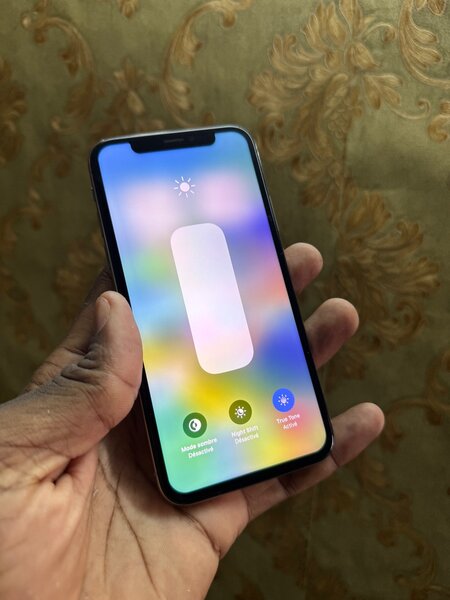 IPhone X 64giga quasi neuf
