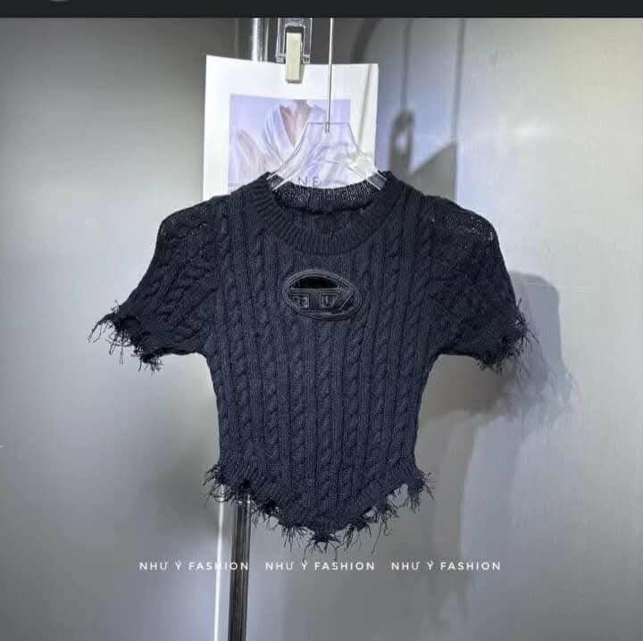 Ladies woolen tops