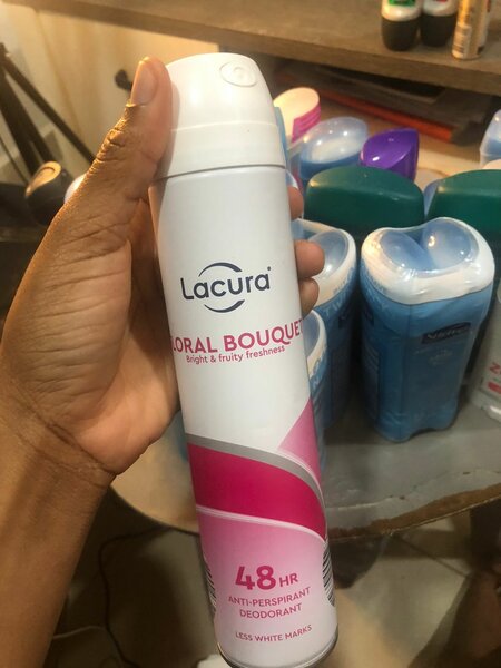 Déodorant Floral Lacura 48H