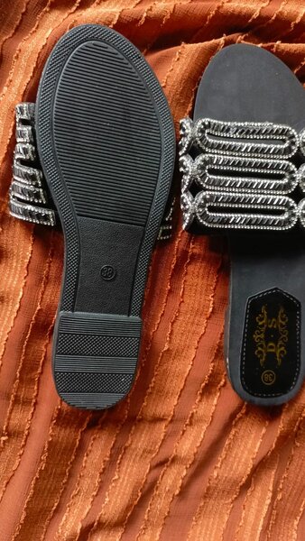 Sandales chic à strass durable