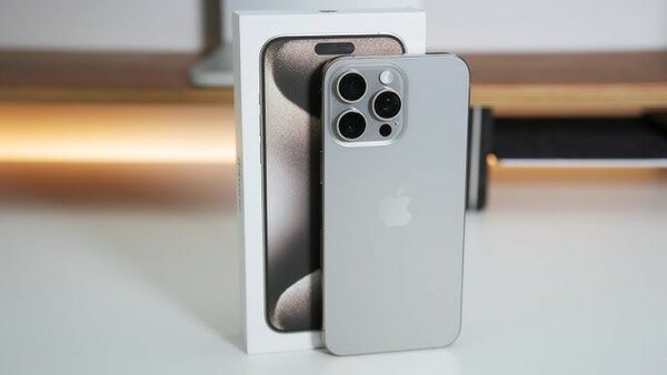 Apple iPhone 15 Pro Max Silver