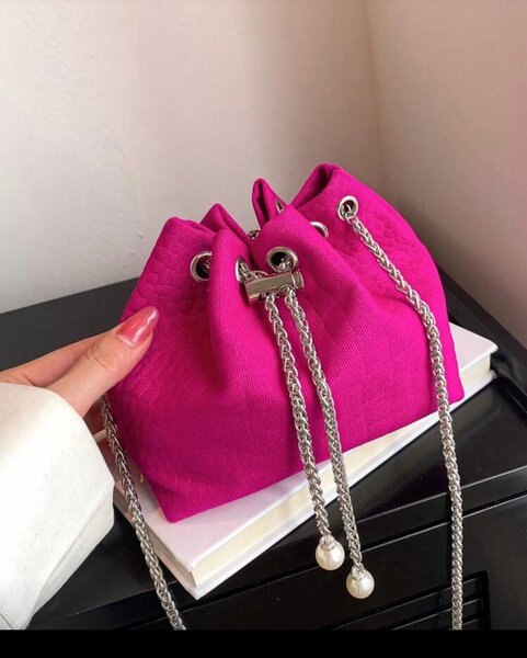 Sac seau tendance rose vif