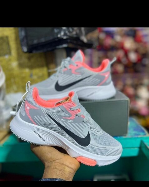 Chaussures Nike pour femme gris rose