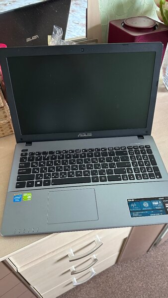 ASUS x550c