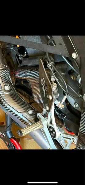 Superbike de course rouge