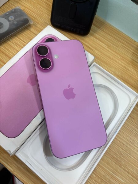 iPhone 16 128G très propre