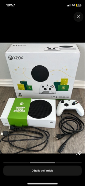Xbox Series S 512 Go avec manette et accessoires
