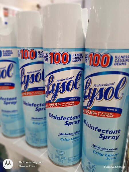 LYSOL DISINFECTANT SPRAY