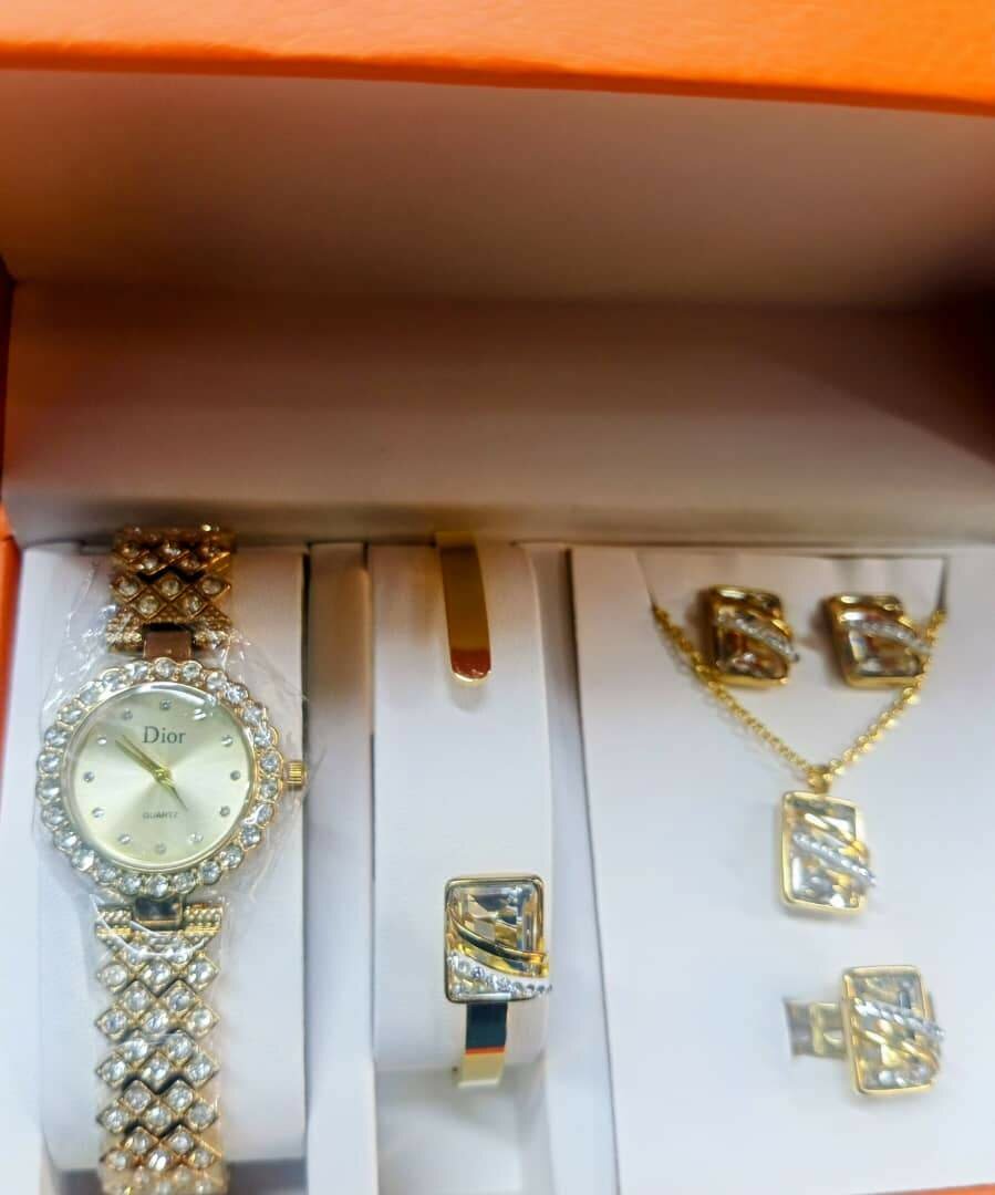 Ensemble Montre et Bijoux Luxe