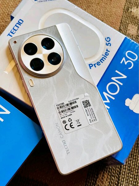 TECNO CAMON 30 Première 512GB 24GB RAM première copie dubaï