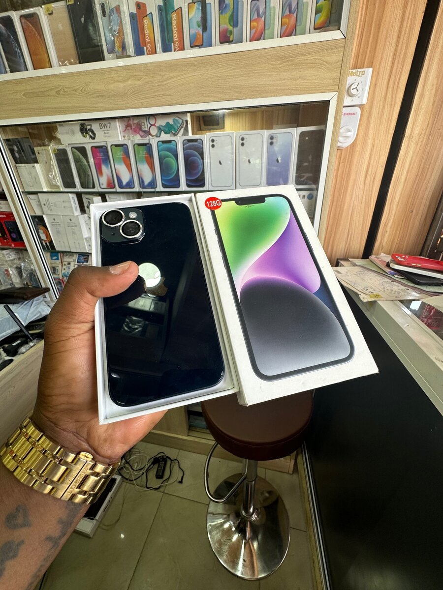 iPhone 14 simple 128Go très bon état