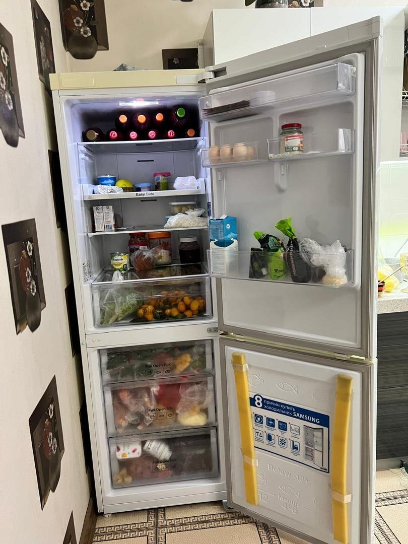 Холодильник *SAMSUNG*