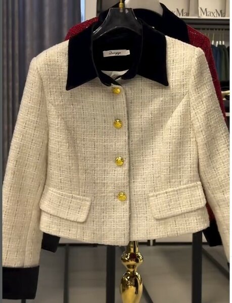 Жакет бежевый твидовый