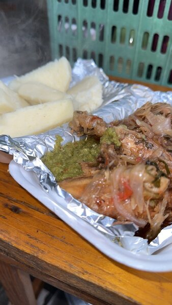 Plat de Poulet Épicé igname