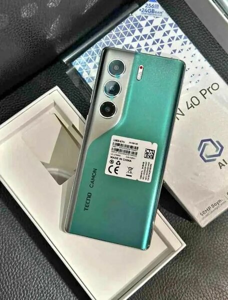 Tecno Camon 20 Pro Vert