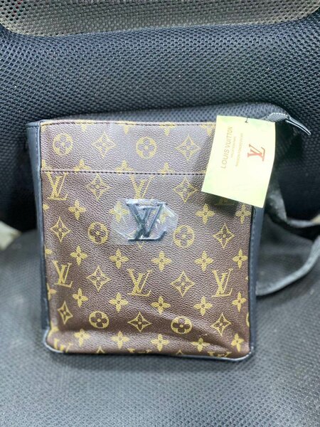 Sac Louis vuitton  bandoulière