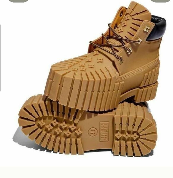 Bottes à semelle épaisse