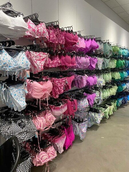 Maillots de bain femme, collection élégante