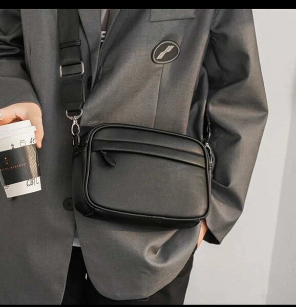 Le Sac à Posséder Absolument