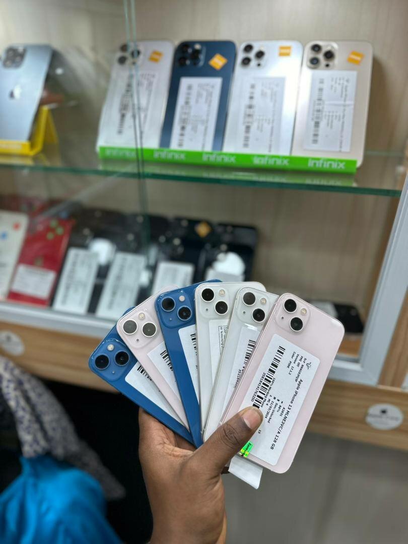 IPHONE 13 128GB QUASI NEUF