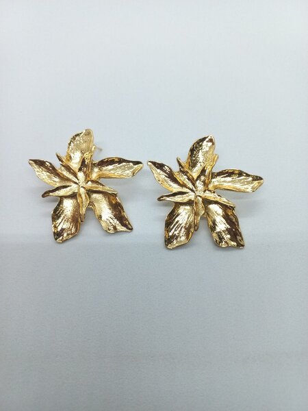 Flower earrings