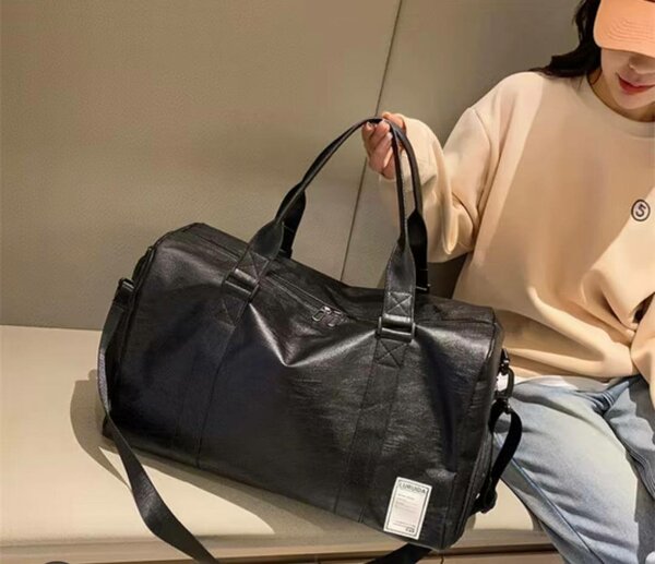 Sac de sport en cuir noir