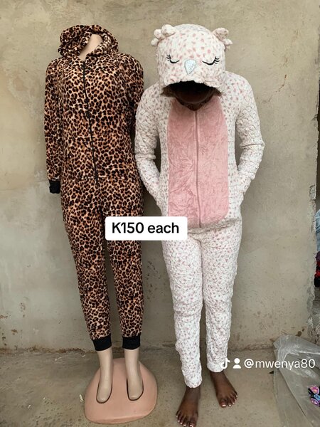 Beautiful and stylish children's jumpsuit