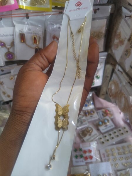 Collier papillon en acier inoxydable