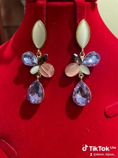 Boucles d'oreilles élégantes en perles