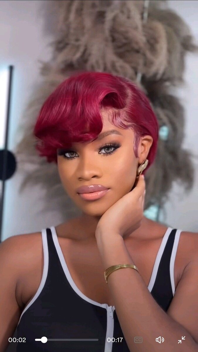 Perruques courtes élégantes femmes