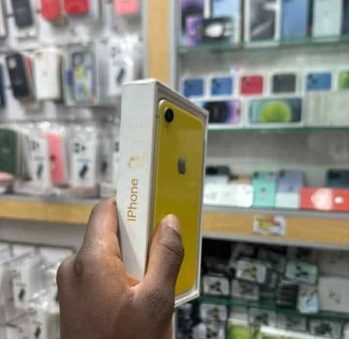 iPhone XR  Jaune Neuf en Boîte