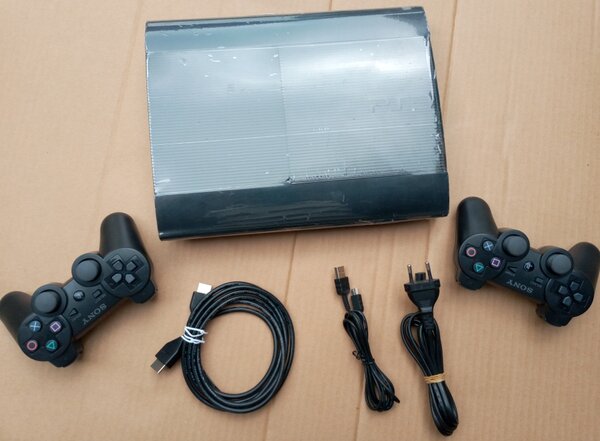PS3 Ultra slim ( cracké)