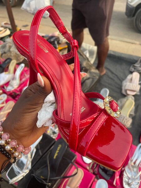 Sandales à talons élégantes