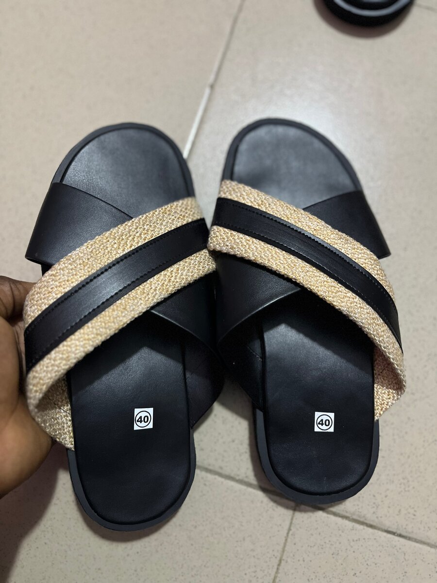 Sandales en cuir tressé