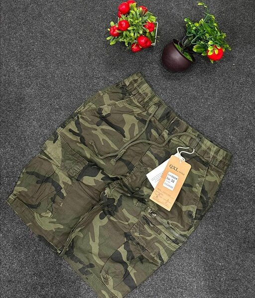 Shorts cargo camouflage homme