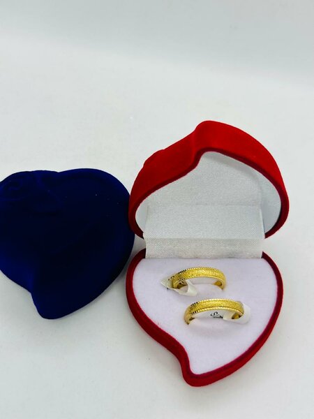 Alliances en or élégantes