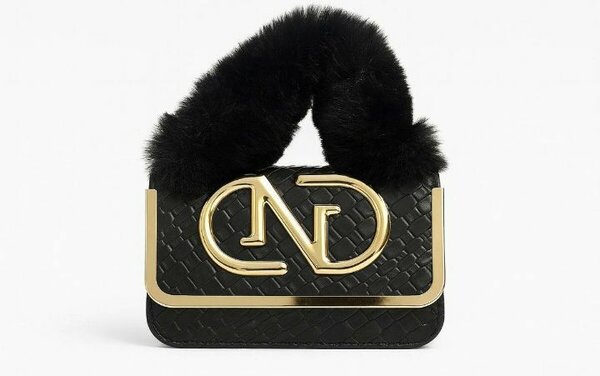 Sac à main en cuir noir avec logo doré