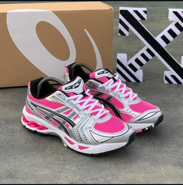 Chaussures de running ASICS tendance