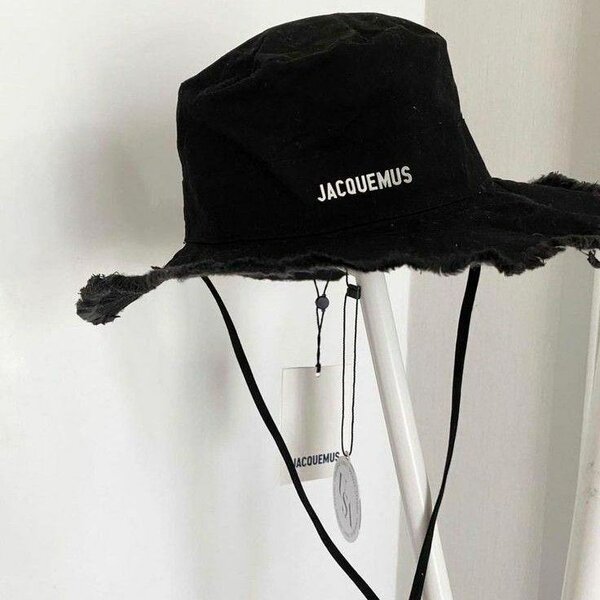 Chapeau Bob Noir Jacquemus
