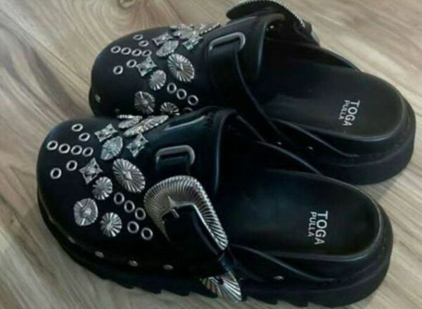 Sabots Toga Pulla élégants