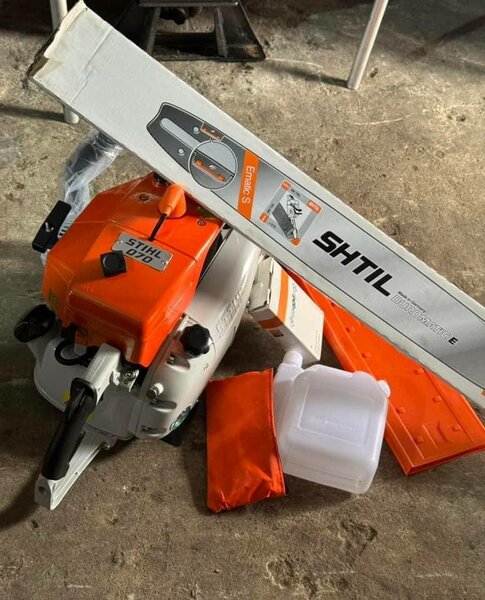 Tronçonneuse professionnelle STIHL 70cm³