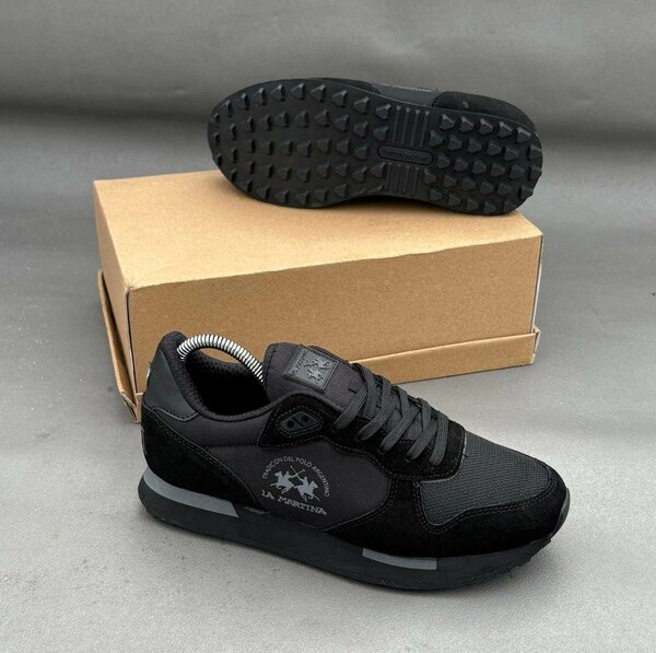 Baskets noires tendance homme