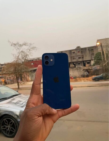 iPhone 12 (Tout passe )