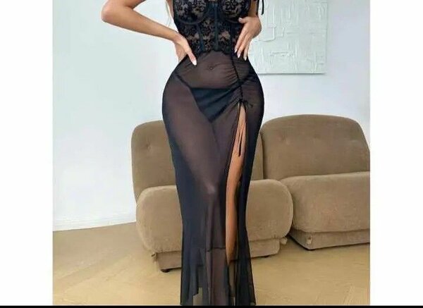 Ensemble lingerie rouge et noire