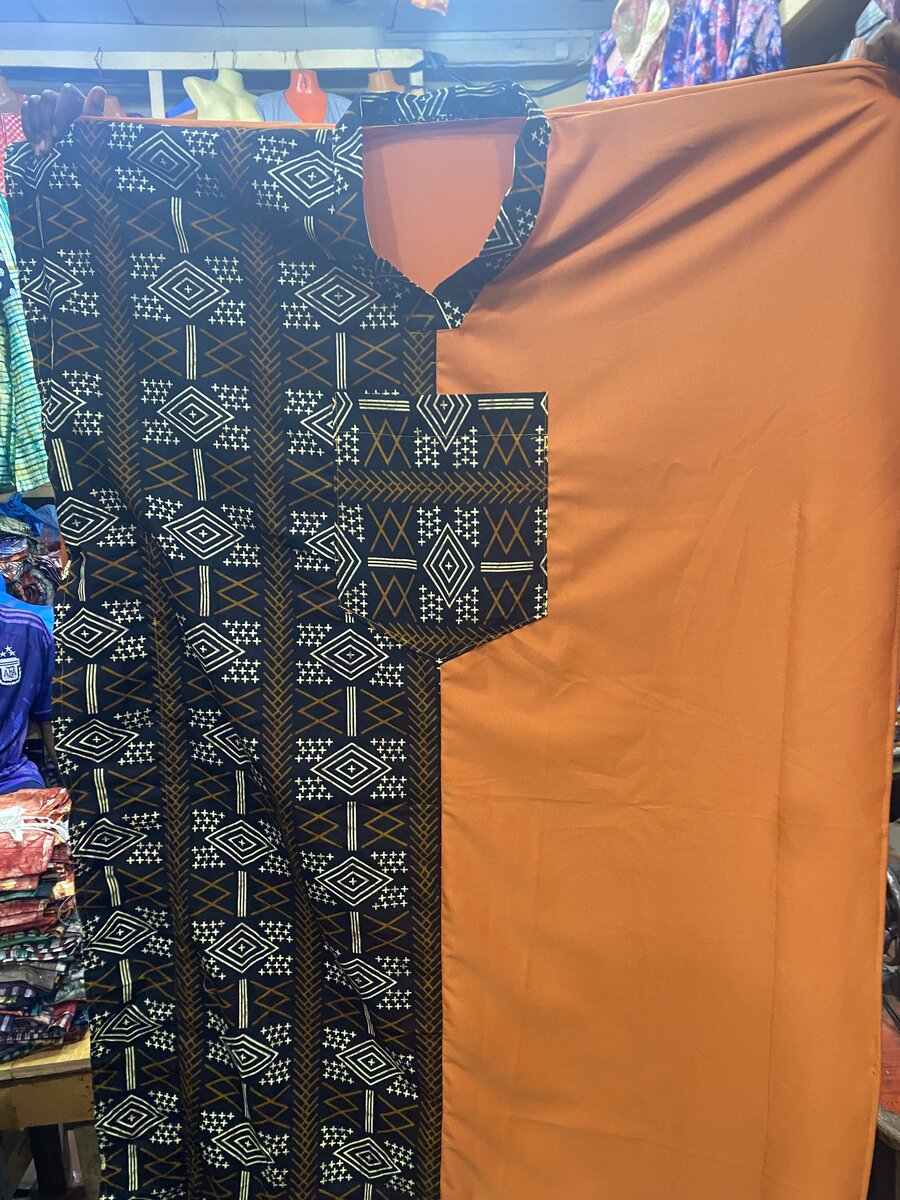 Robe en pagne et en tissu