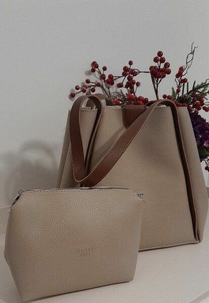 Sac à main élégant Guess