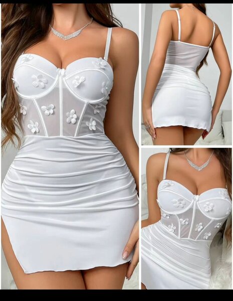 Robe moulante chic fleurie