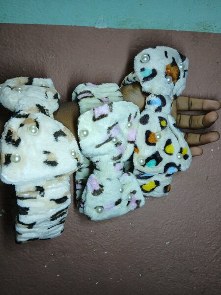 Serre-tête peluche léopard