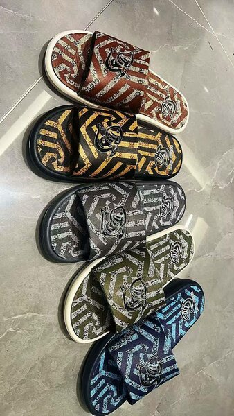 Claquettes Homme Confortables