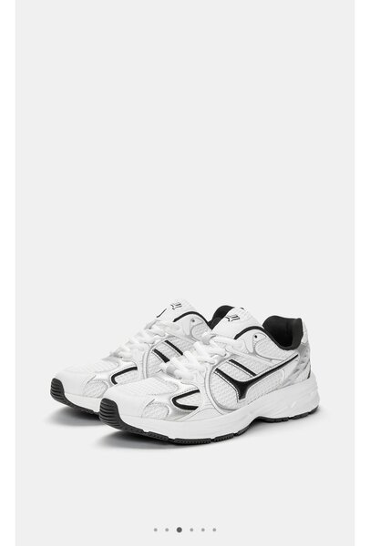 Baskets blanches modernes